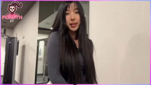 Elle Lee