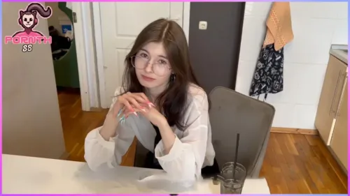 av Cutie Kim
